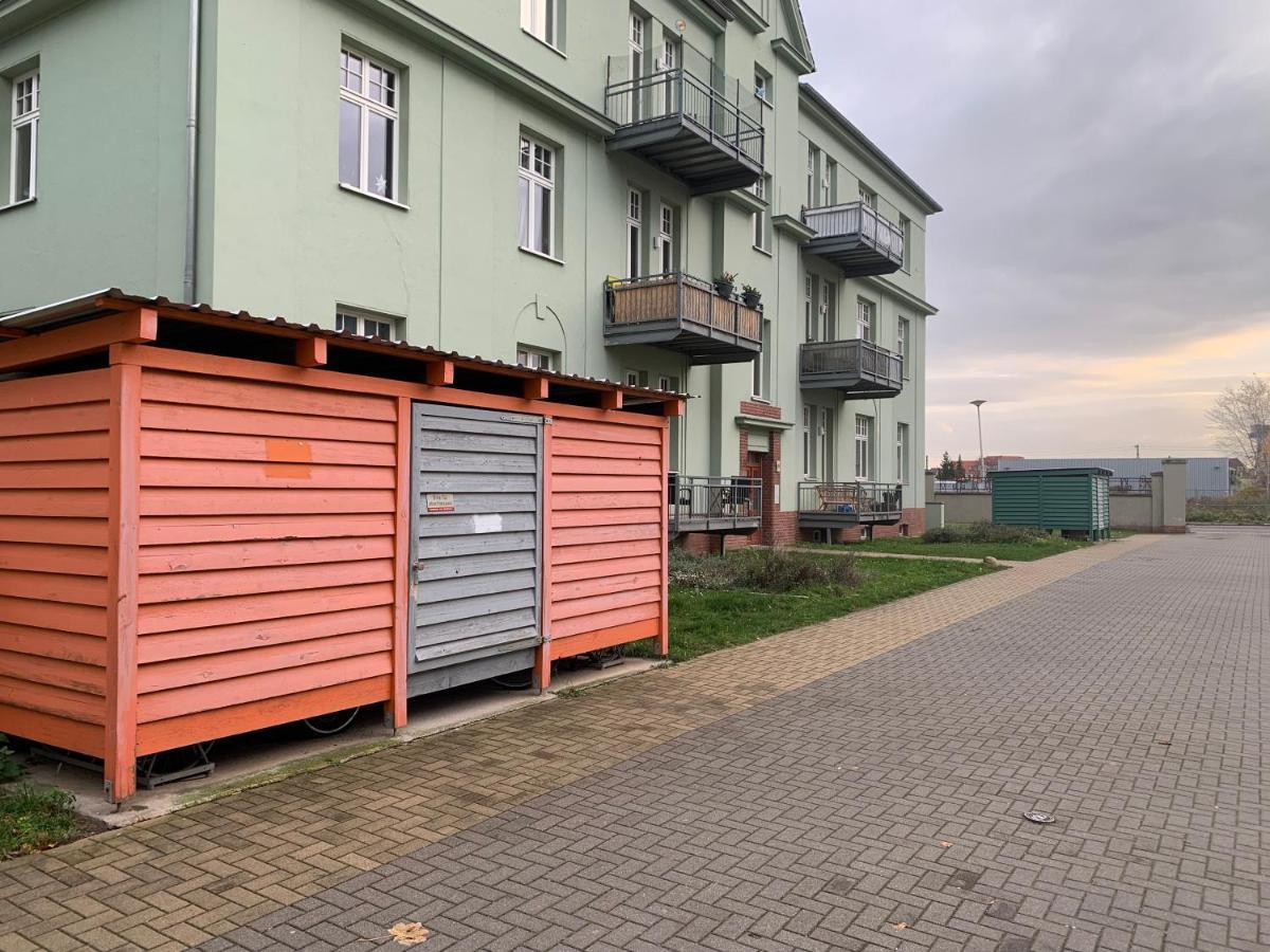 Ruhig - Privatparkplatz - Barrierearm Quiet - Private Car Park - Low Barrier Magdeburg Eksteriør bilde